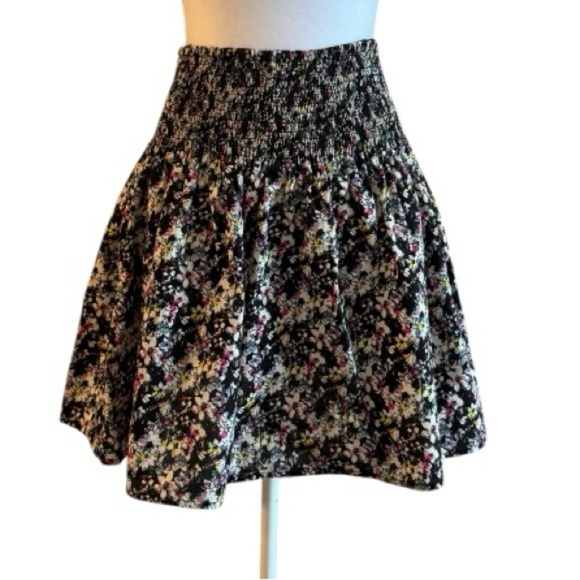 H&M Floral Smocked Mini Skirt XS - Picture 6 of 6